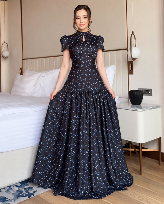 Vestido Comprido Estampado com Manga Curta