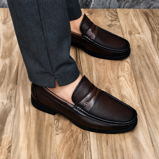 Sapatos de Couro Genuíno