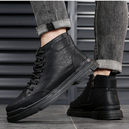Botas de homem em pele com forro de lã