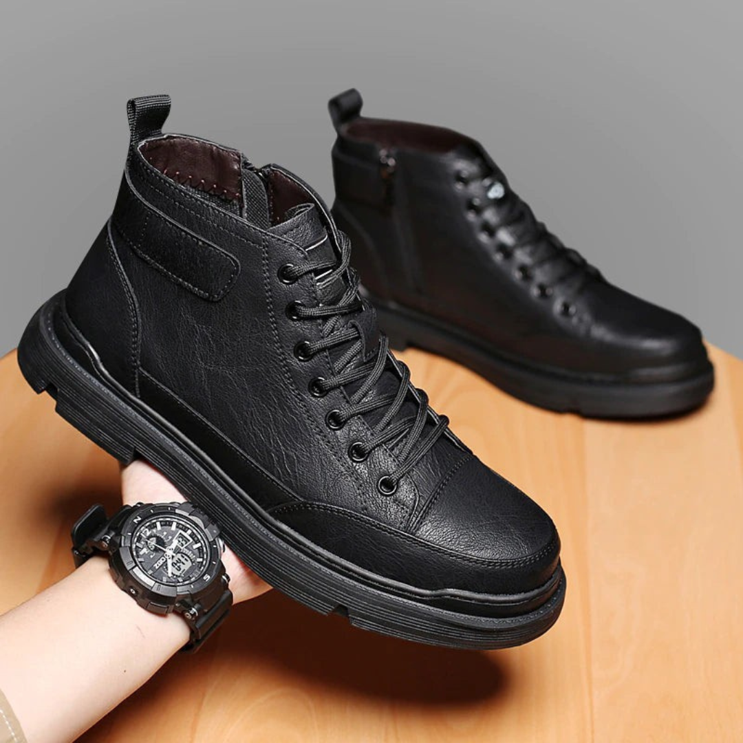 Botas de homem em pele com forro de lã