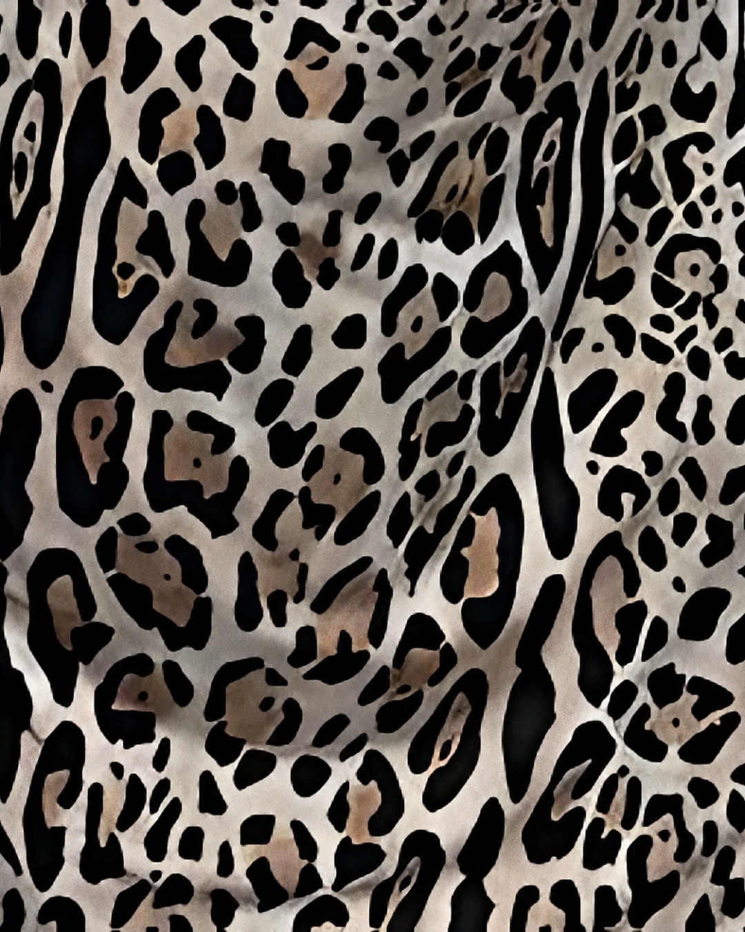 Vestido com padrão animal elegante
